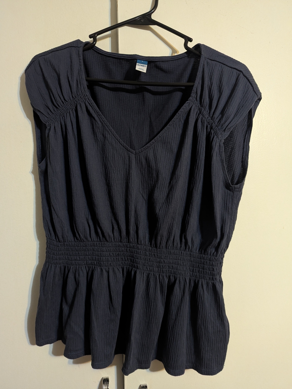 Old Navy Dark Navy V‑Neck Smocked Peplum Blouse